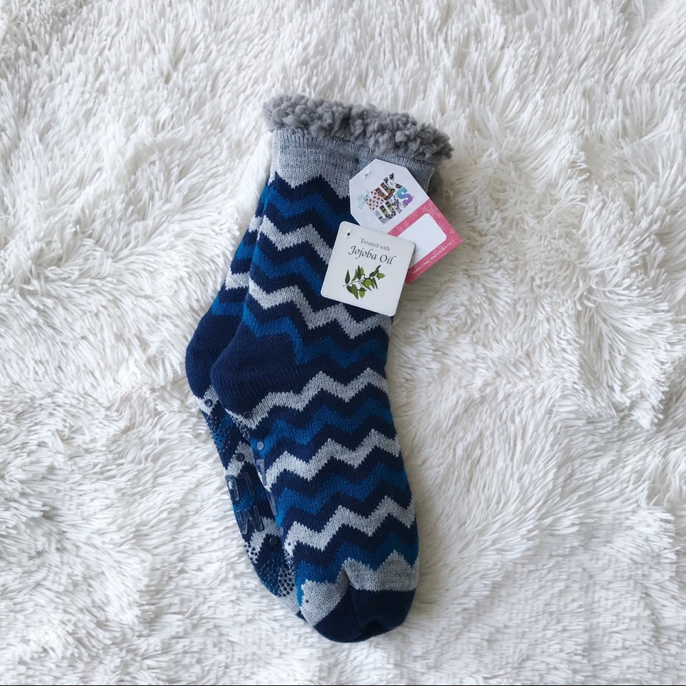 Muk Luke blue grey jojoba infused cabin socks NWT